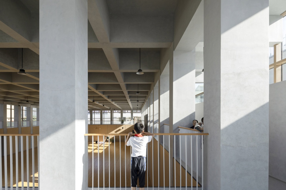 chengdu haiyang road middle school by changwu architects