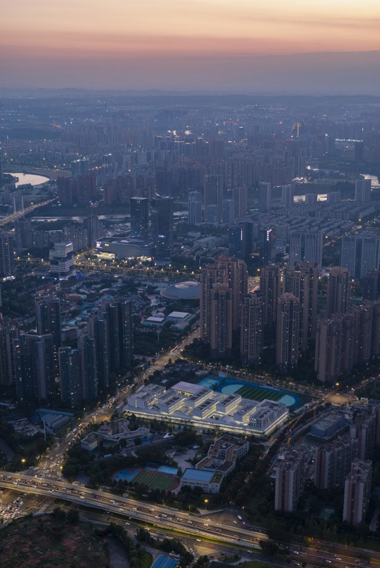 chengdu haiyang road middle school by changwu architects
