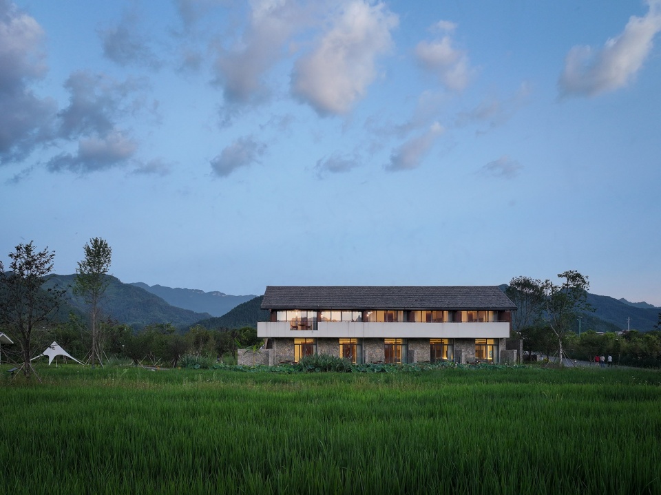 the baoluan paddy field homestay by yueji architectural design