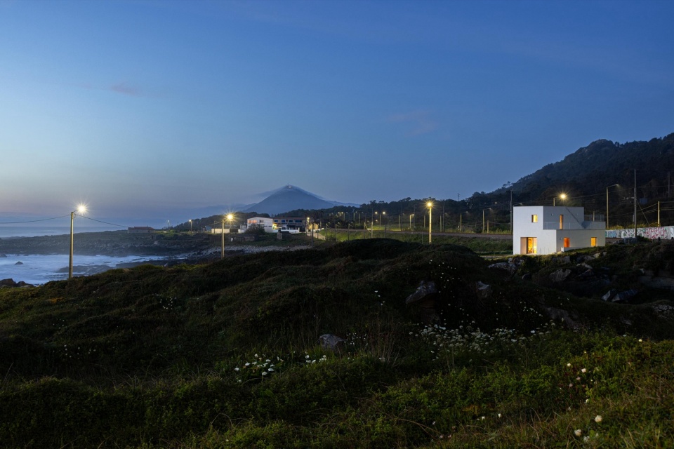 ancora house by tiago sousa arquitecto