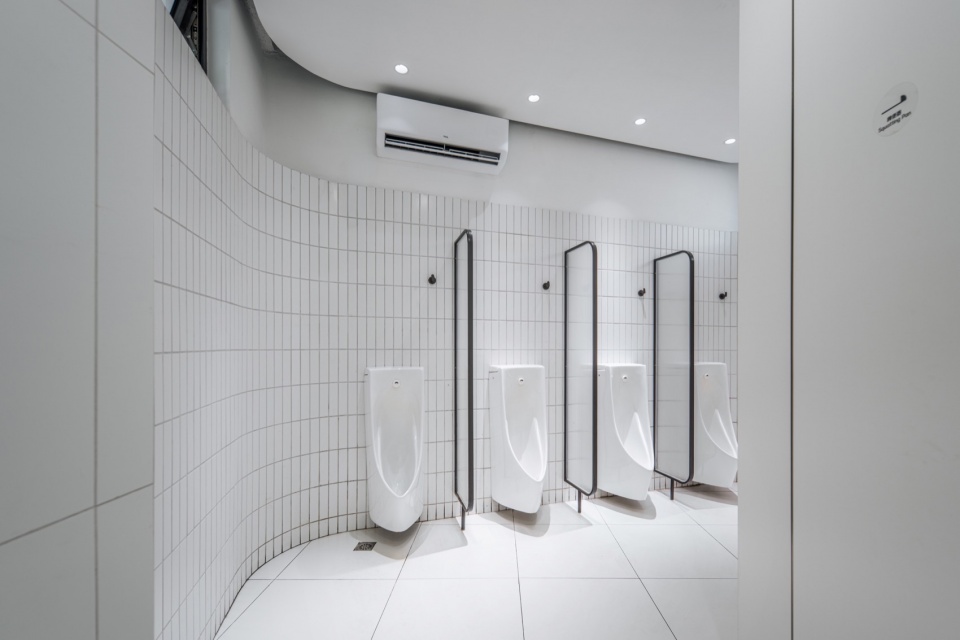 The Xuhui Toilet by VIASCAPE design