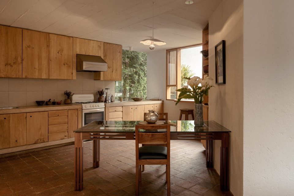 餐厅与开放式厨房,dining area and open kitchen