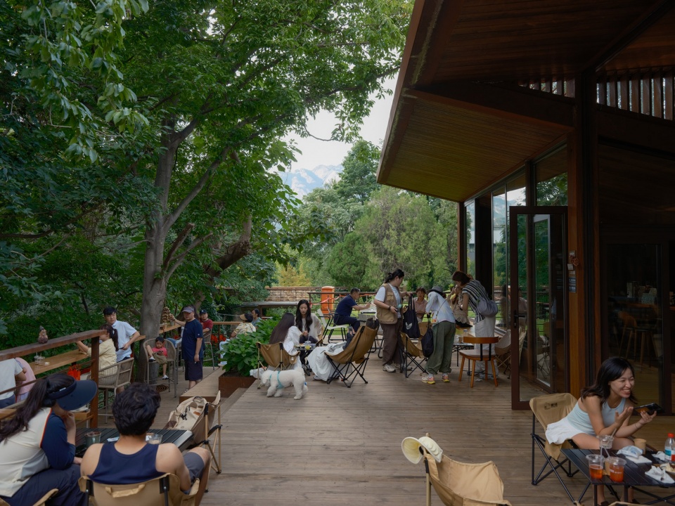 mist peak terrace at shimenli area by atelier scale