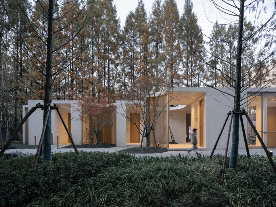 The Xuhui Toilet by VIASCAPE design
