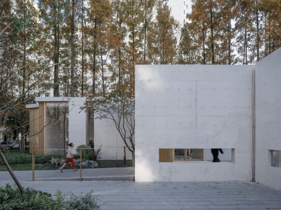 The Xuhui Toilet by VIASCAPE design