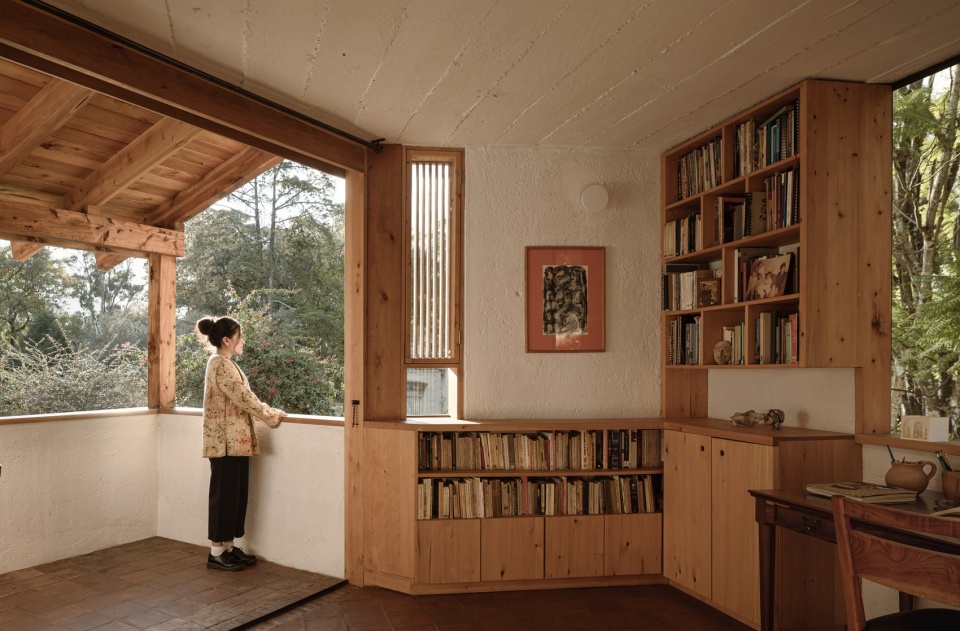 书房与露台相连,the study connected to the terrace