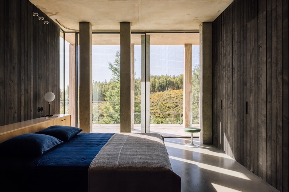 卧室与柱廊 / bedroom and colonnade