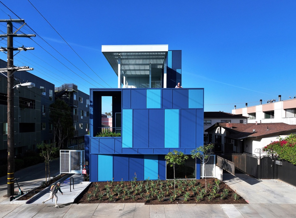 berkeley station by brooks scarpa