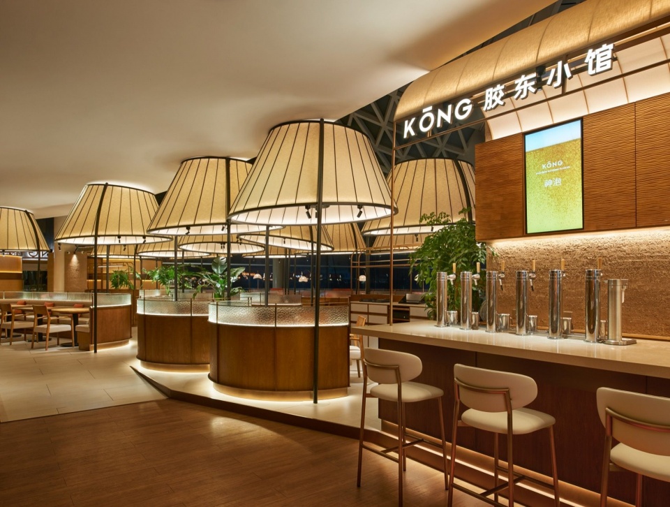 弧形卡座区 / Circular booth seating