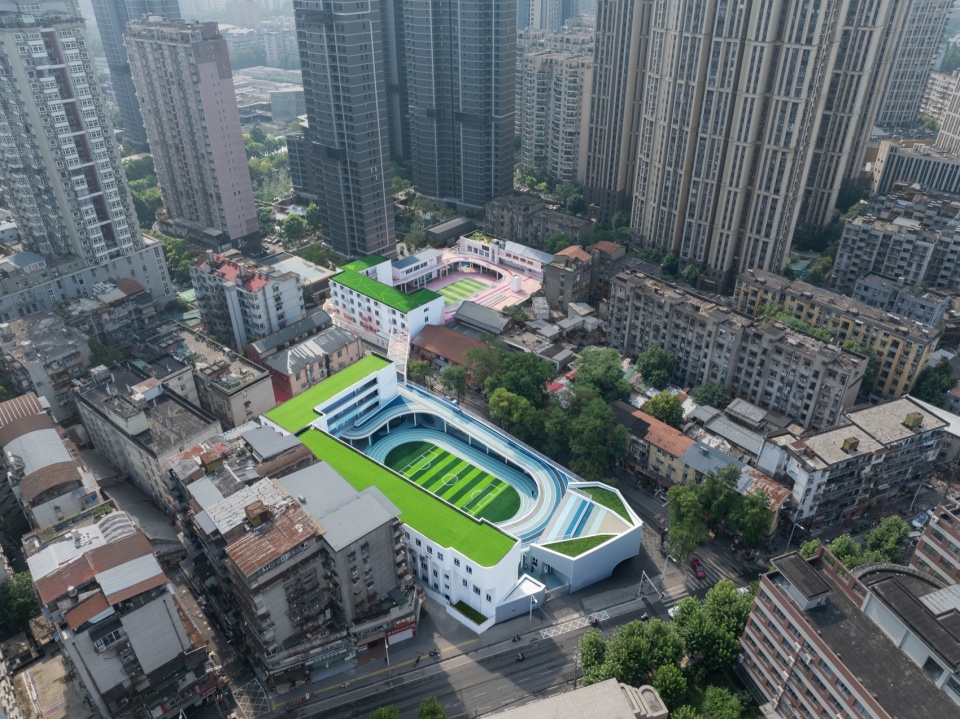 卫星校区改造后的鸟瞰 / Aerial view of the renovated Weixing Campus