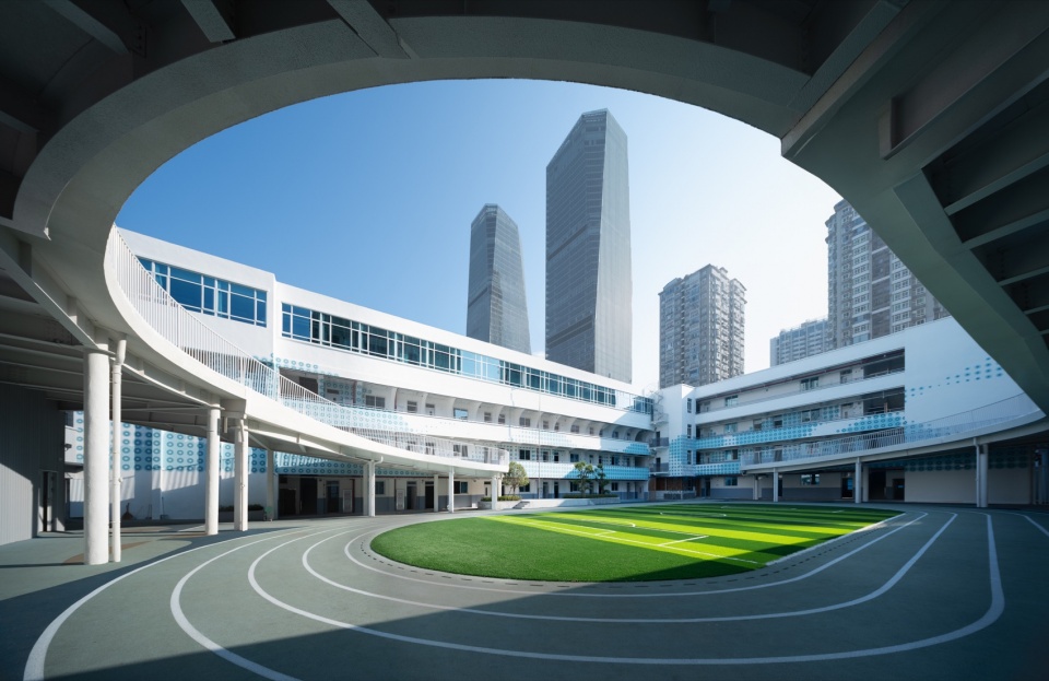 蓝色的卫星校区 / Blue tones of the Weixing Campus