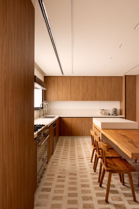 推拉门连接厨房 / Sliding doors connecting the kitchen