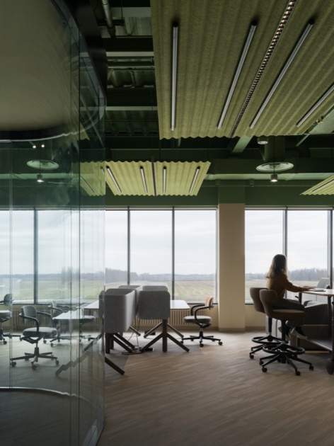 吸音板与照明 / Acoustic panels and lighting