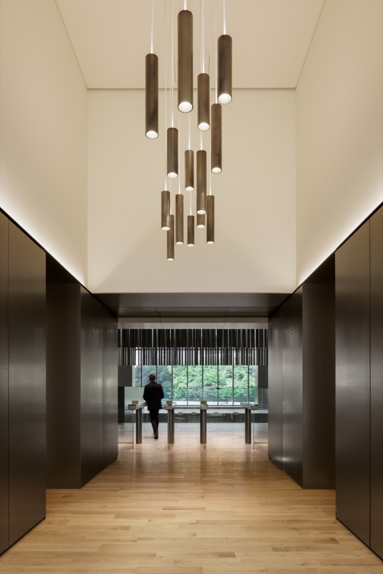 电梯厅 / The elevator hall