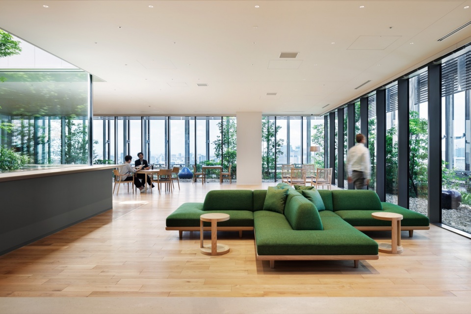 高层休息区 / The upper-floor lounge