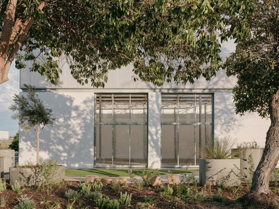 Bayswater Warehouse — glazed door landscape