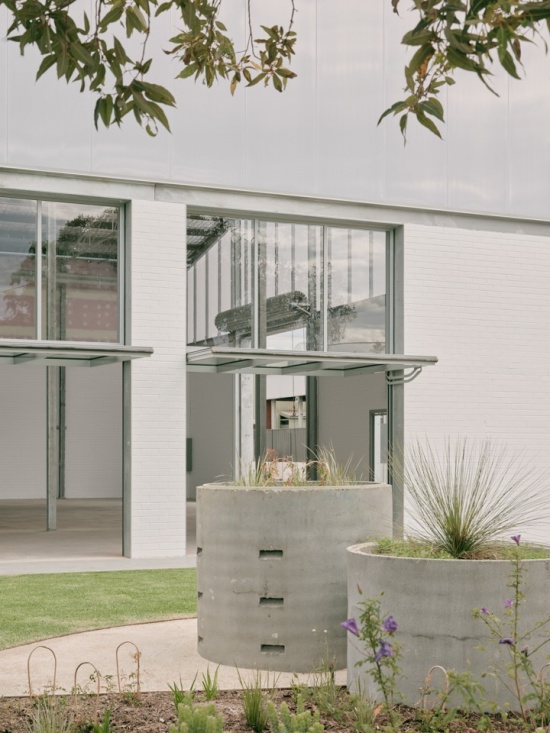 Bayswater Warehouse — service detail