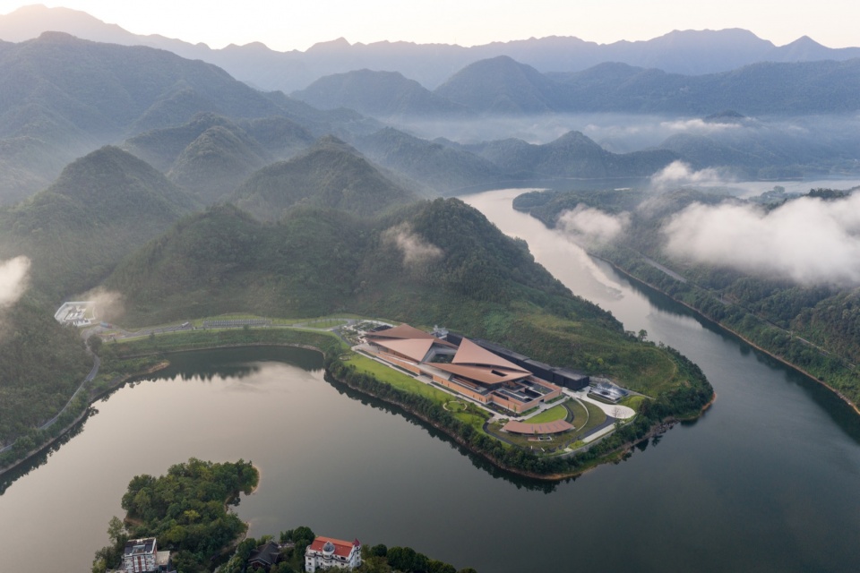 项目临湖鸟瞰,Aerial view of the lakeside site