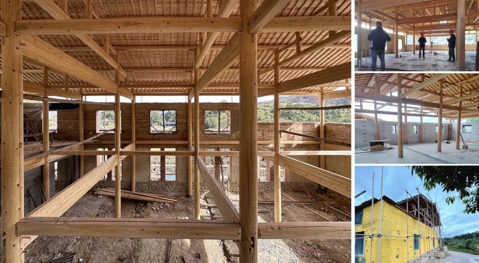 25号楼改造施工过程记录,木结构框架与夯土墙的关系 / Construction of Building 25, showing the relationship between its timber frame and rammed-earth walls