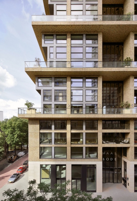层次丰富的立面 / Articulated facade