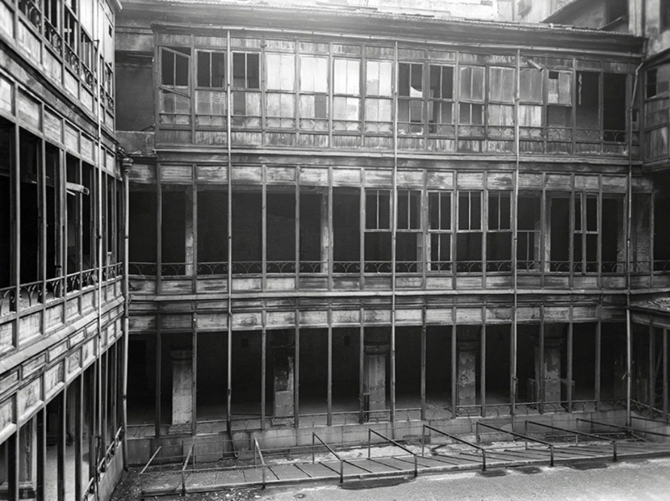 历史庭院与加建廊道,Historic courtyard and added galleries