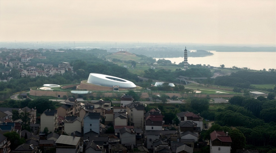 博物馆与周边村落鸟瞰 / Aerial view of the museum and surrounding villages