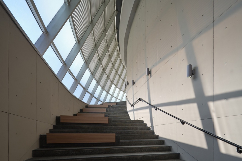 景观环廊踏步 / Steps of the scenic ring corridor