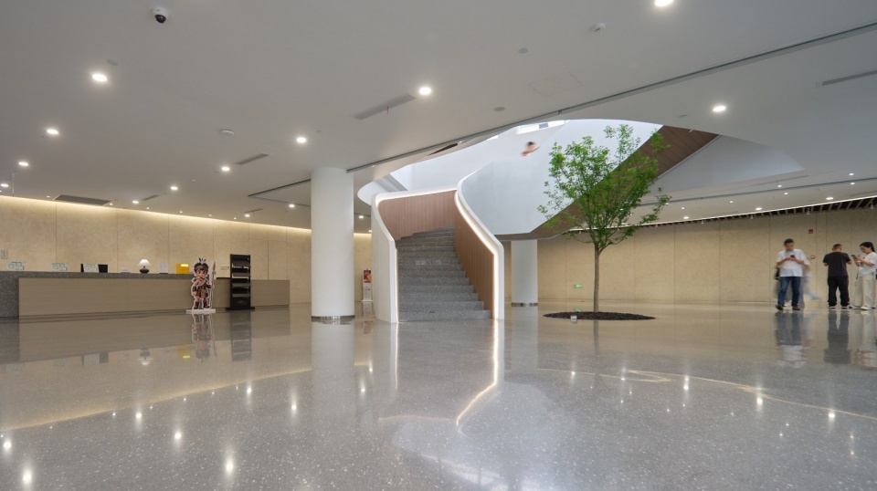 游客服务中心室内 / Interior of the visitor service center
