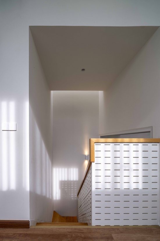 楼梯与自然光 / Staircase and daylight