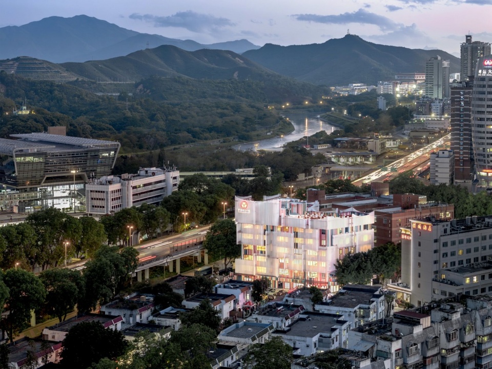 黄昏中的建筑与城市全景 / dusk panorama
