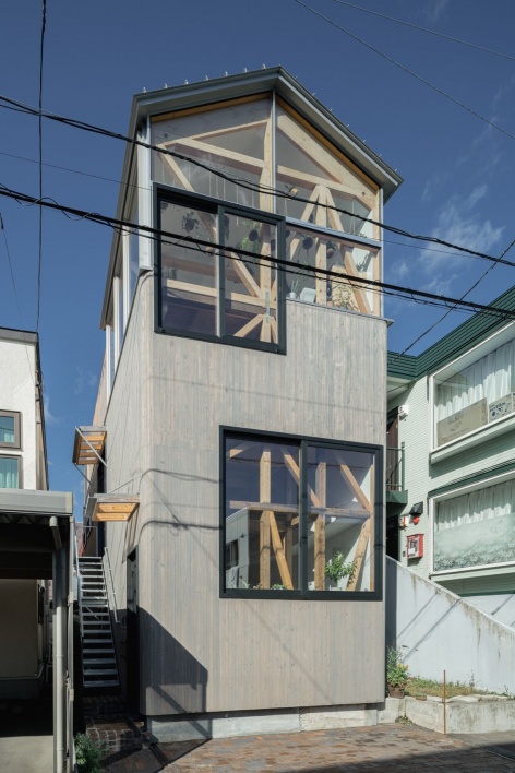 沿街立面 / the street facade
