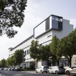 旧厂新序——时装工厂店立面改造，浙江桐乡 / 森上建筑