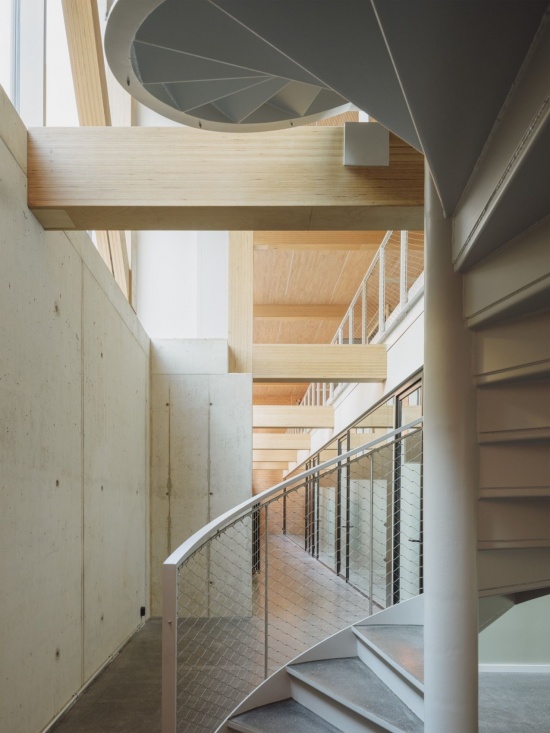 螺旋楼梯与连桥 / the spiral staircase and footbridges