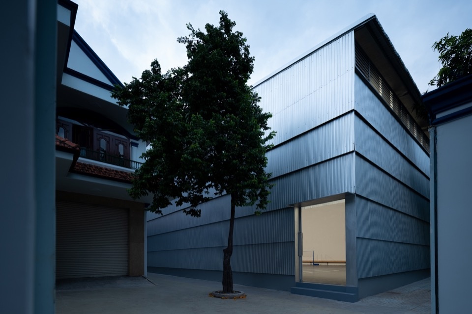 傍晚外观 / Exterior at dusk