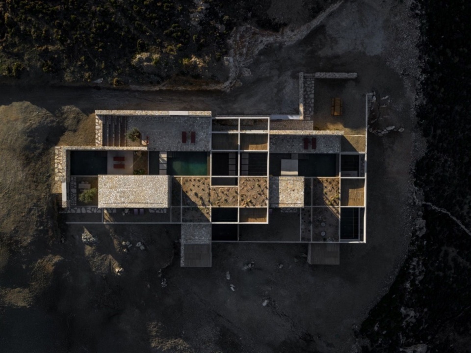 建筑网格与场地的关系 / The architectural grid within the site