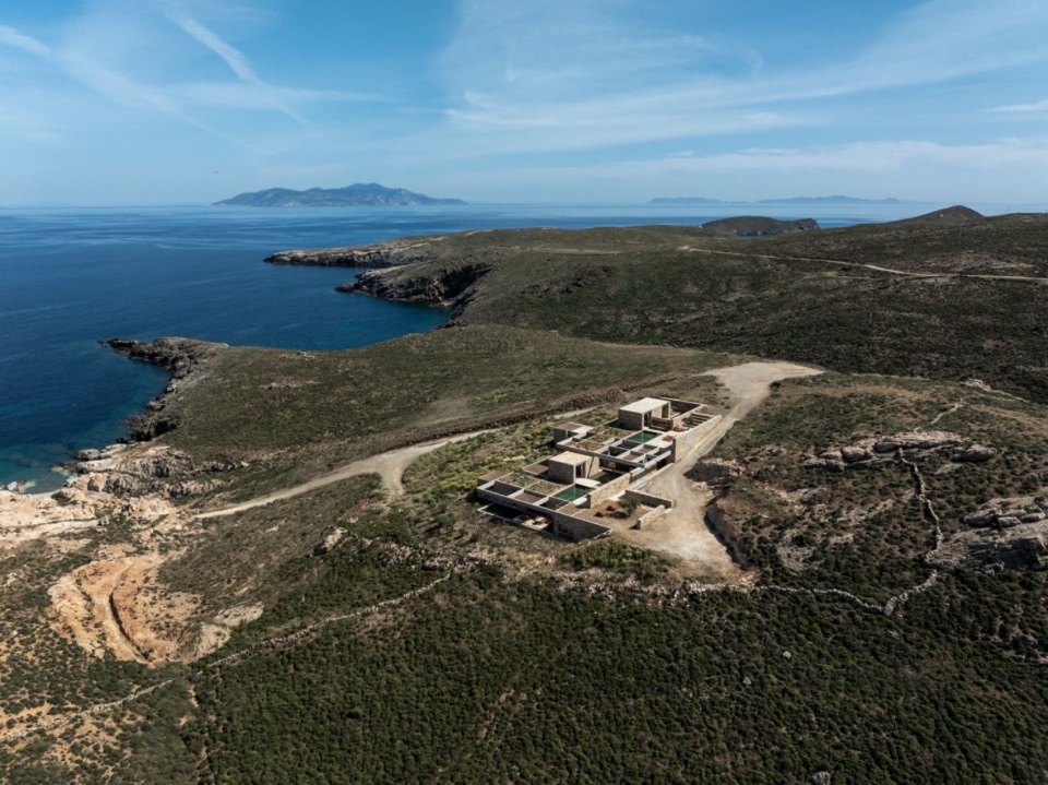 海岸环境鸟瞰 / Aerial view of the coastal setting