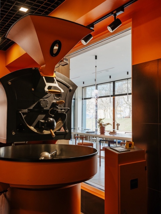 可见的咖啡烘焙设备 / Visible coffee-roasting equipment