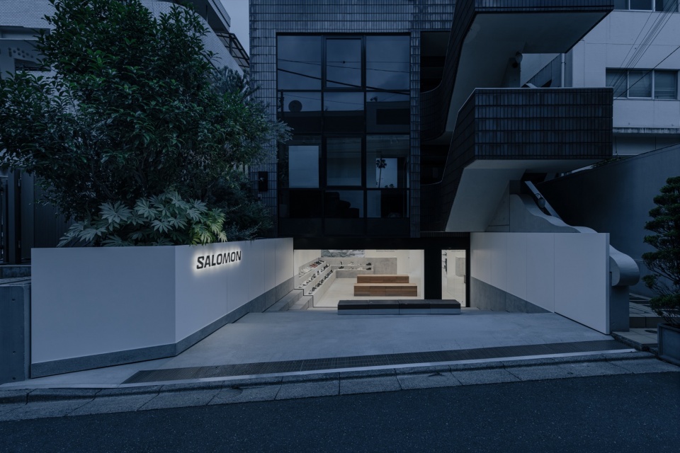 夜间外观 / Exterior at night