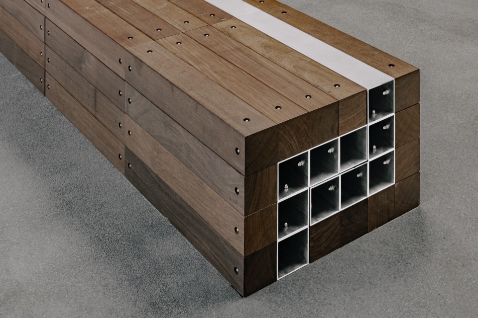 木材与铝方管组合 / Wood and aluminum square tubes