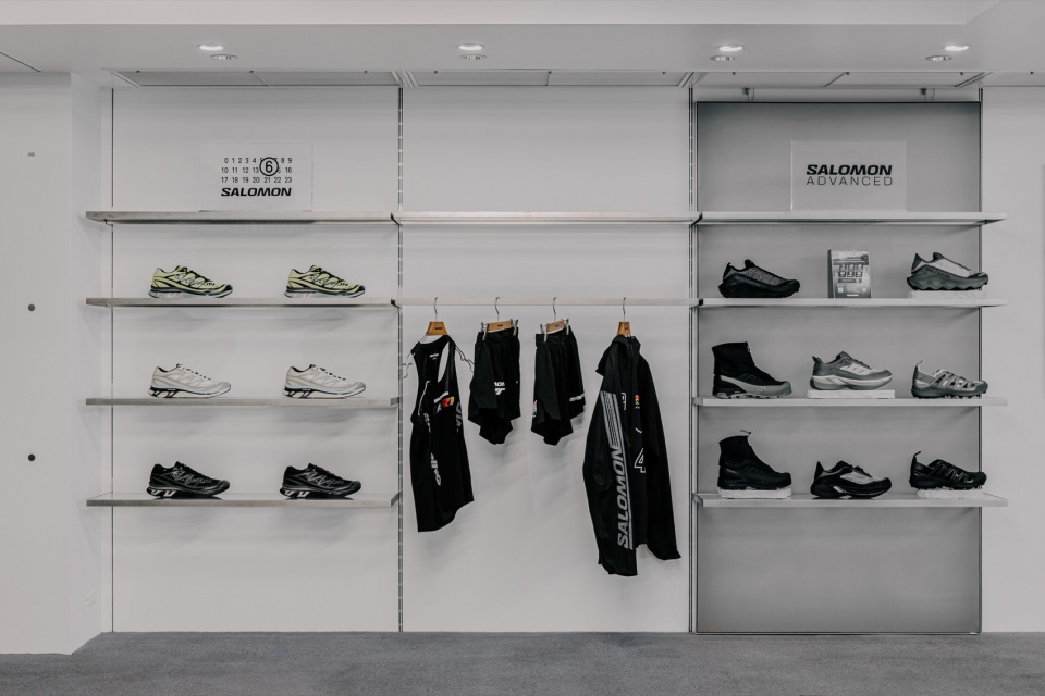 可扩展的墙面展示 / Adaptable wall display