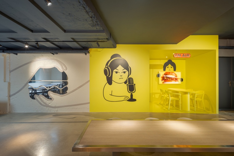 播客录音区 / Podcast recording area