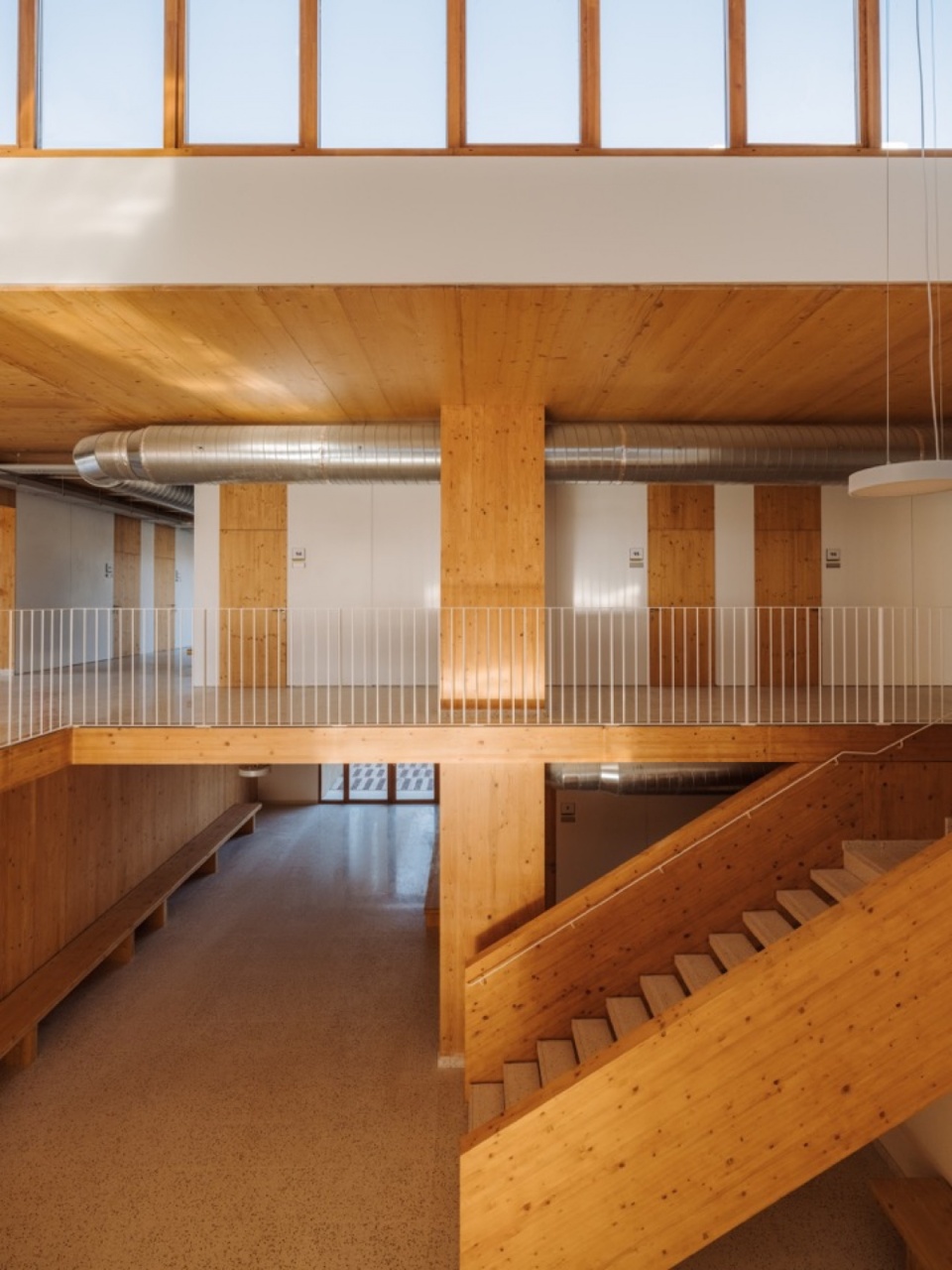 采光充足的楼梯厅 / Daylit stair hall