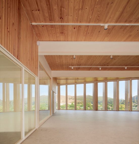 自然光下的开放空间,Open space in natural light