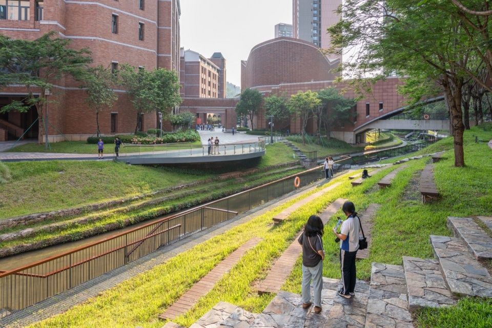 深中河涌,Bijia Shan River at Shenzhen Middle School