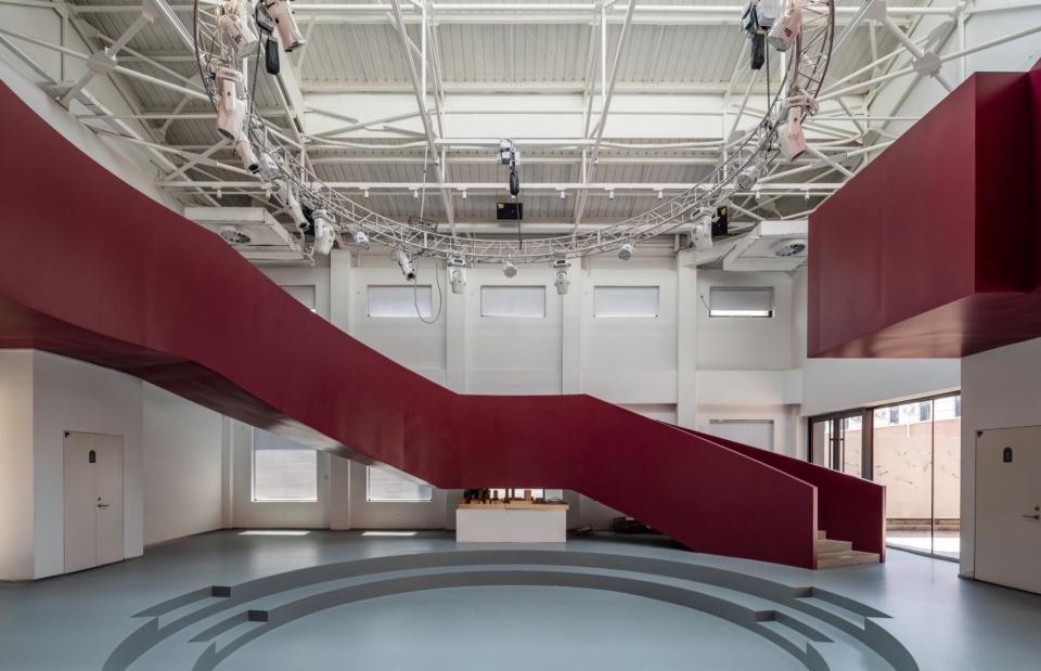 展示区艺术中心圆厅室内 / Interior of the circular hall in the art center