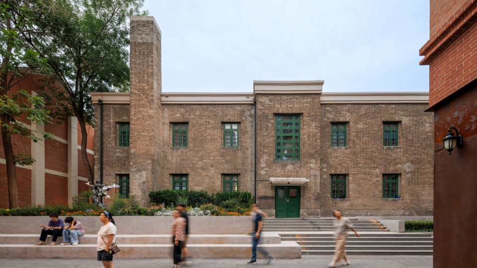 A区校园内街看展示区北洋书房 / View of Beiyang Reading Room from the campus lane in Zone A