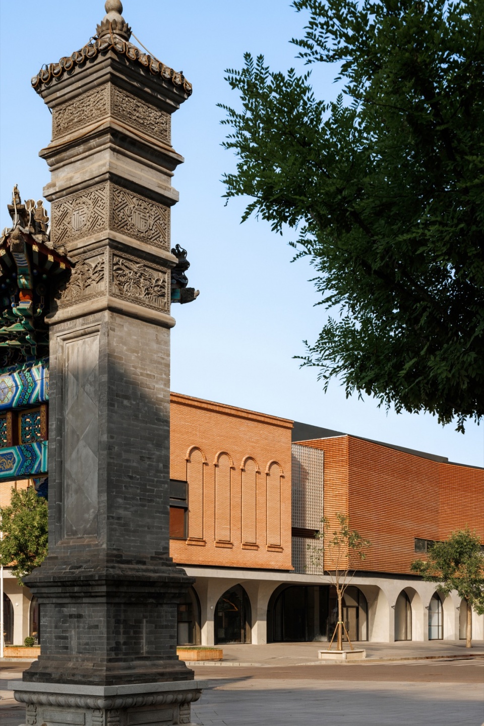 从大悲院牌坊看K1栋 / View of Building K1 from the Dabei Temple gateway