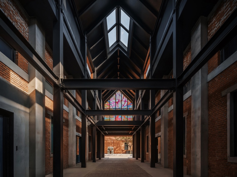 H栋架空展廊 / Gallery in Building H