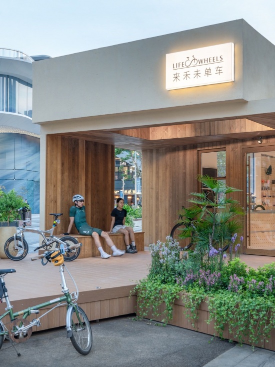 店铺与外摆空间,Shop and outdoor seating