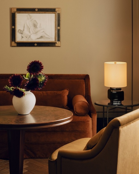 金色套房家具细节 / Furniture details in the gold suite